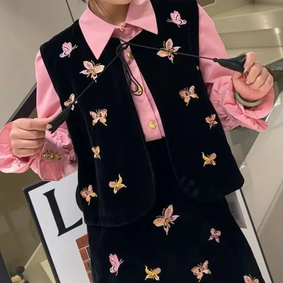 奶瓶家大码刺绣高级感套装25年新款新中式丝绒蝴蝶结马甲衬衫短裙