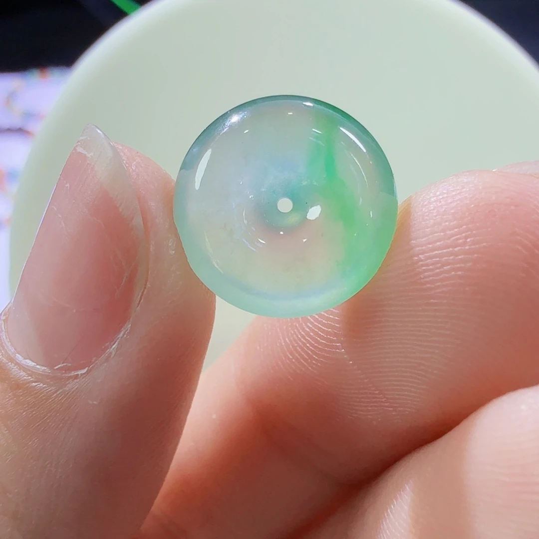 翡翠未镶嵌颈饰扣子