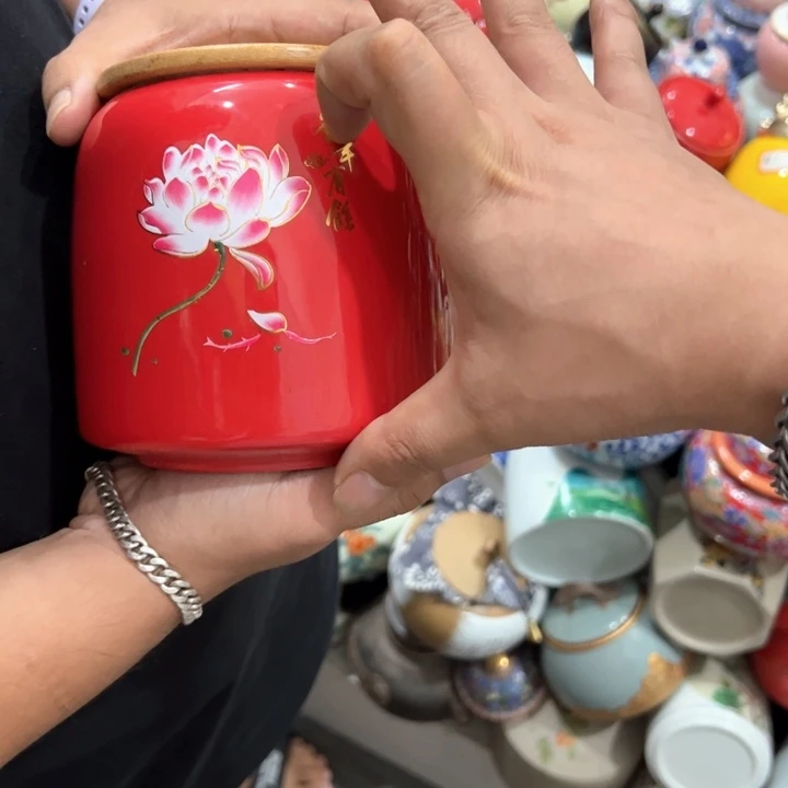 瑕疵福利品陶瓷茶叶罐介意勿拍