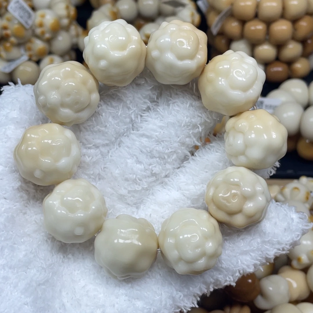 菩提根/象牙果手串12.12.32微瑕羊卡25