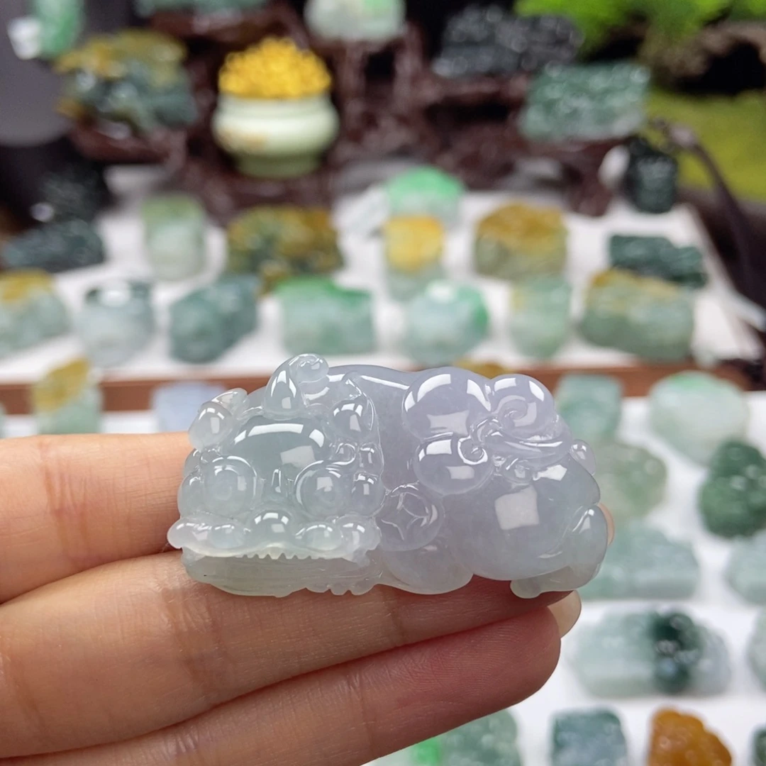 翡翠未镶嵌颈饰A31 高冰春彩霸王貔貅