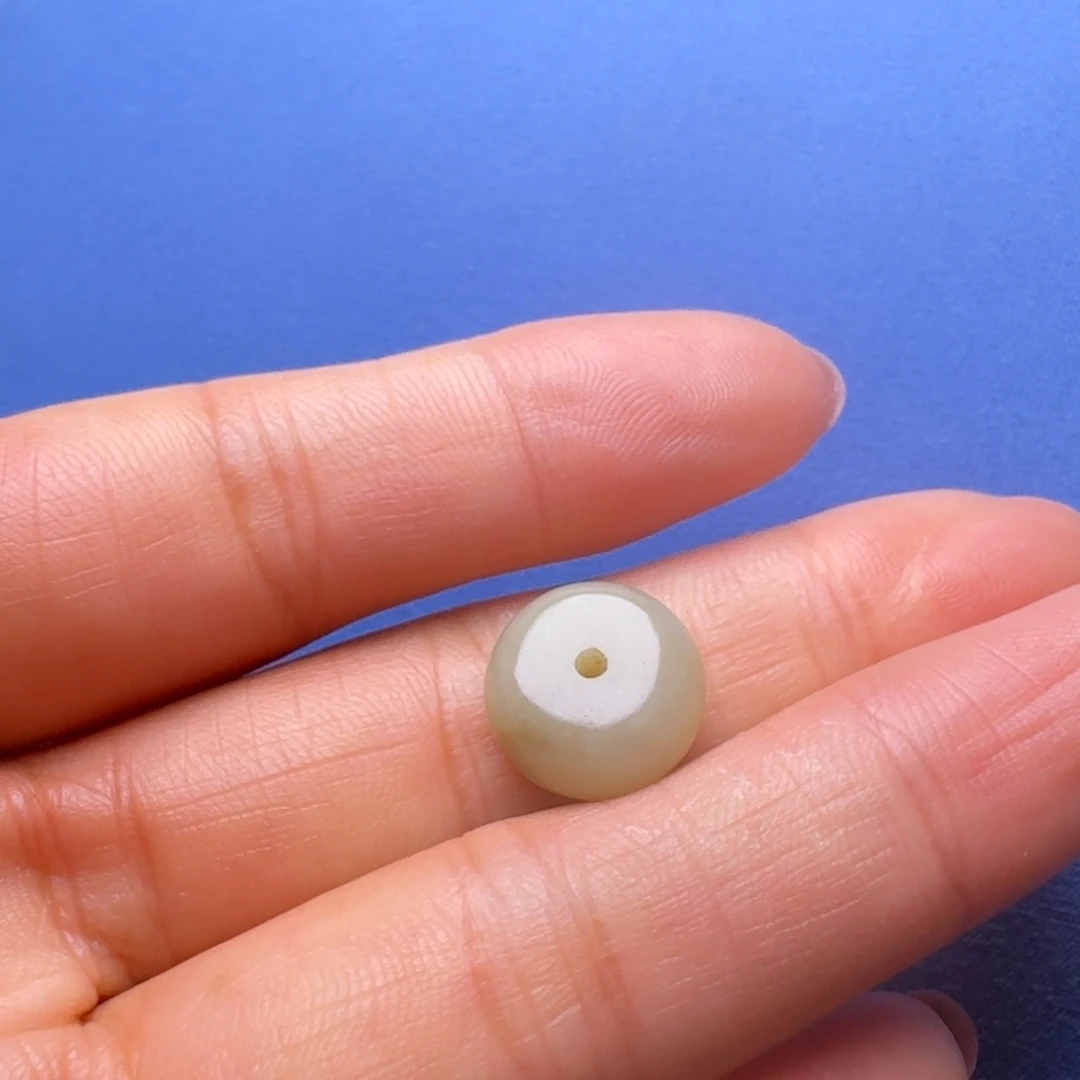 飞***凡和田玉（糖玉）未镶嵌颈饰