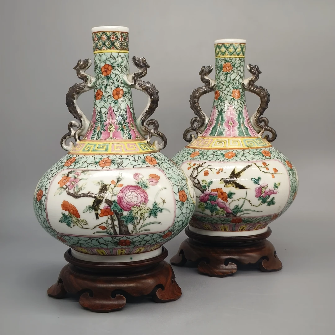 42502076*清末粉彩花鸟纹双龙耳瓶一对/瓷器四/江苏省文物总店