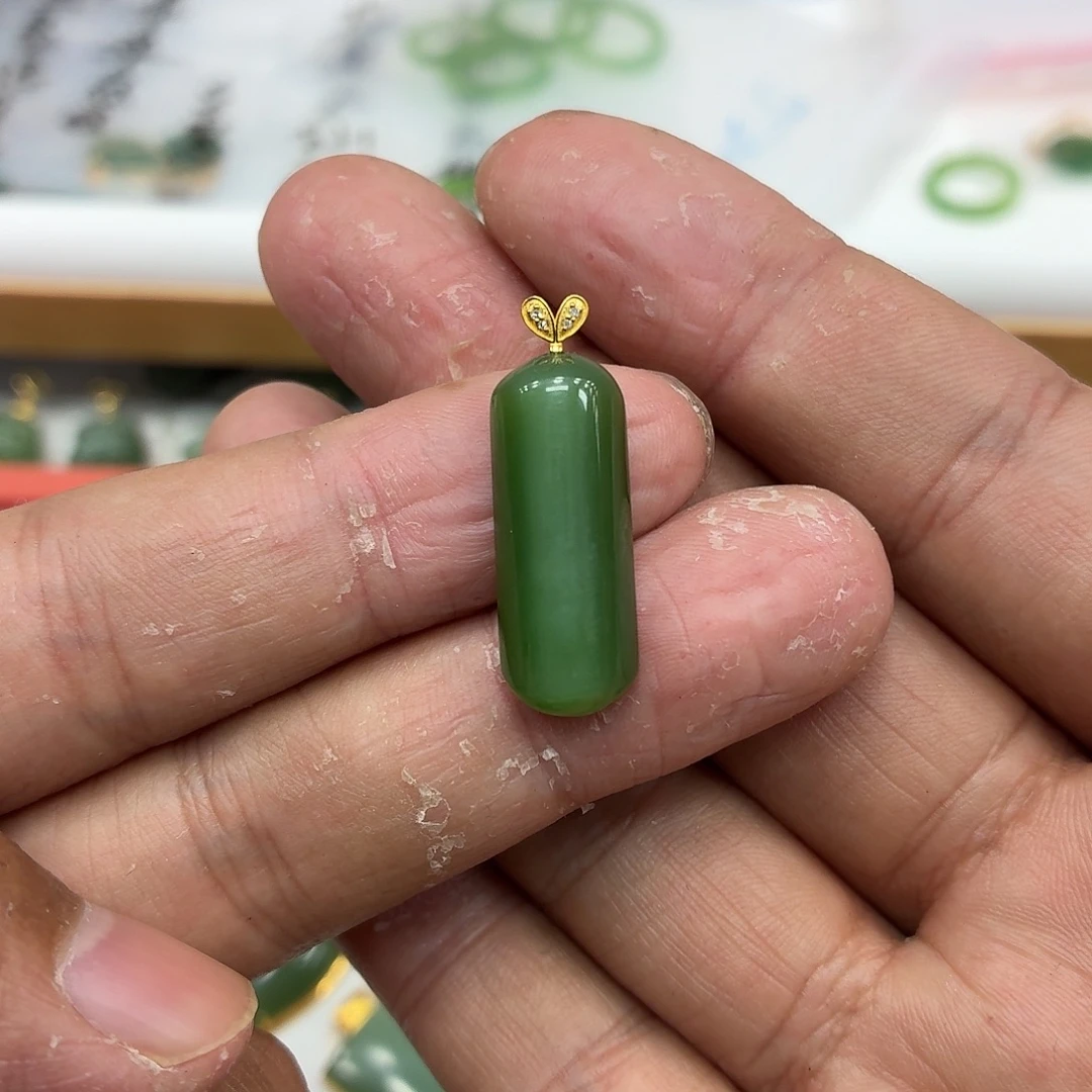 和田玉18K金镶嵌颈饰