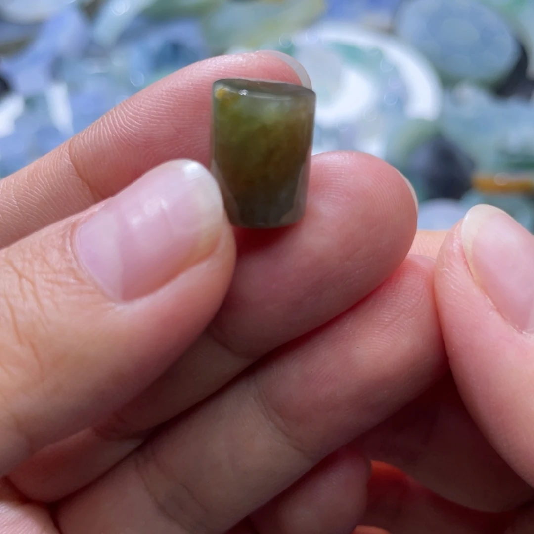 定制翡翠未镶嵌天然翡翠10圆特色红黄翡