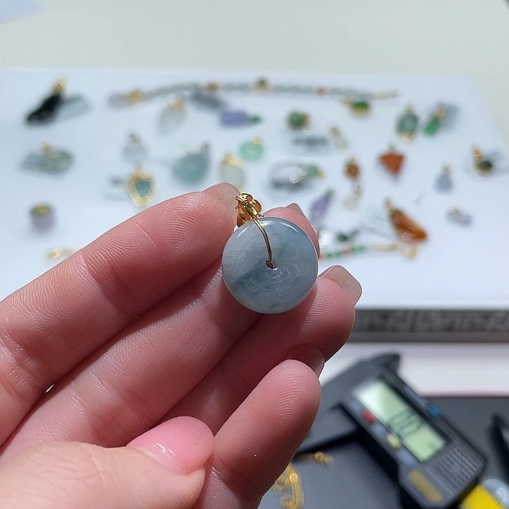 翡翠未镶嵌颈饰121212451212