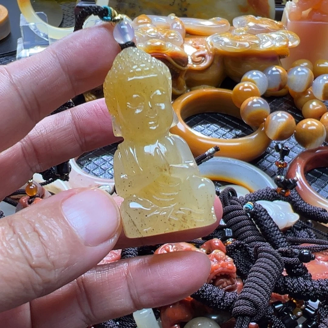 u***4石英质玉未镶嵌颈饰