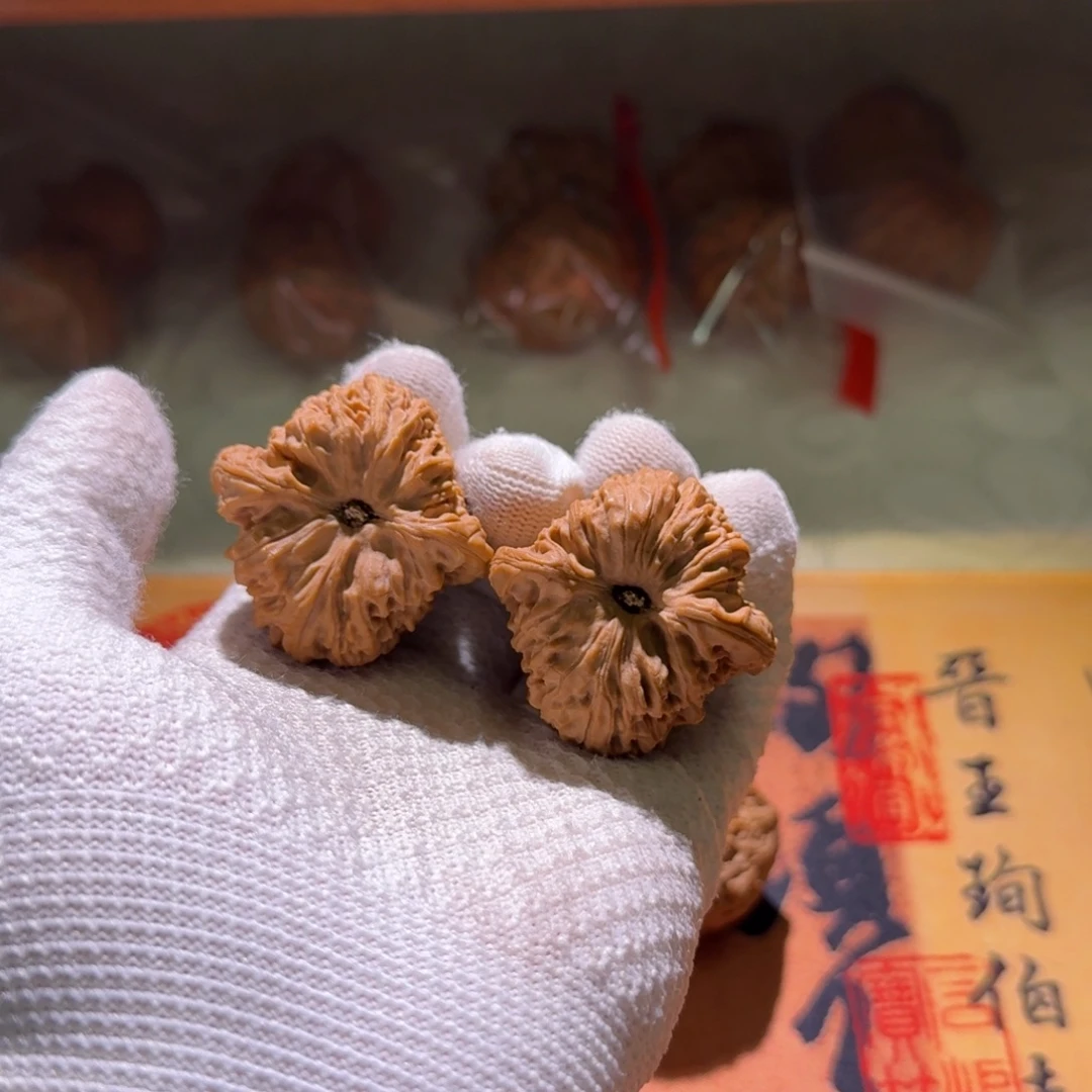 烟***嗷吊坠文玩核桃40南疆石