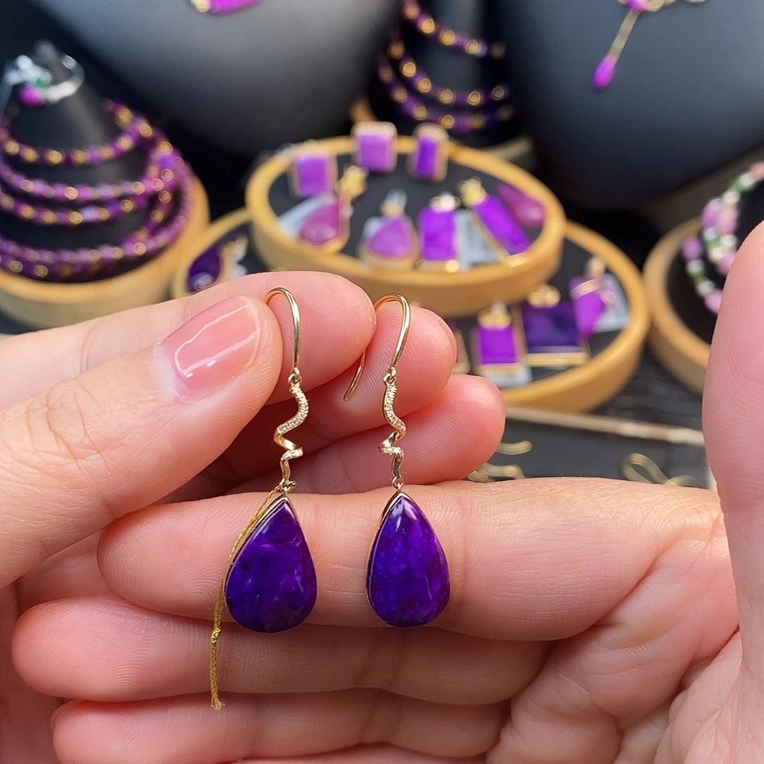 苏纪石（舒俱来）18K金镶嵌耳饰