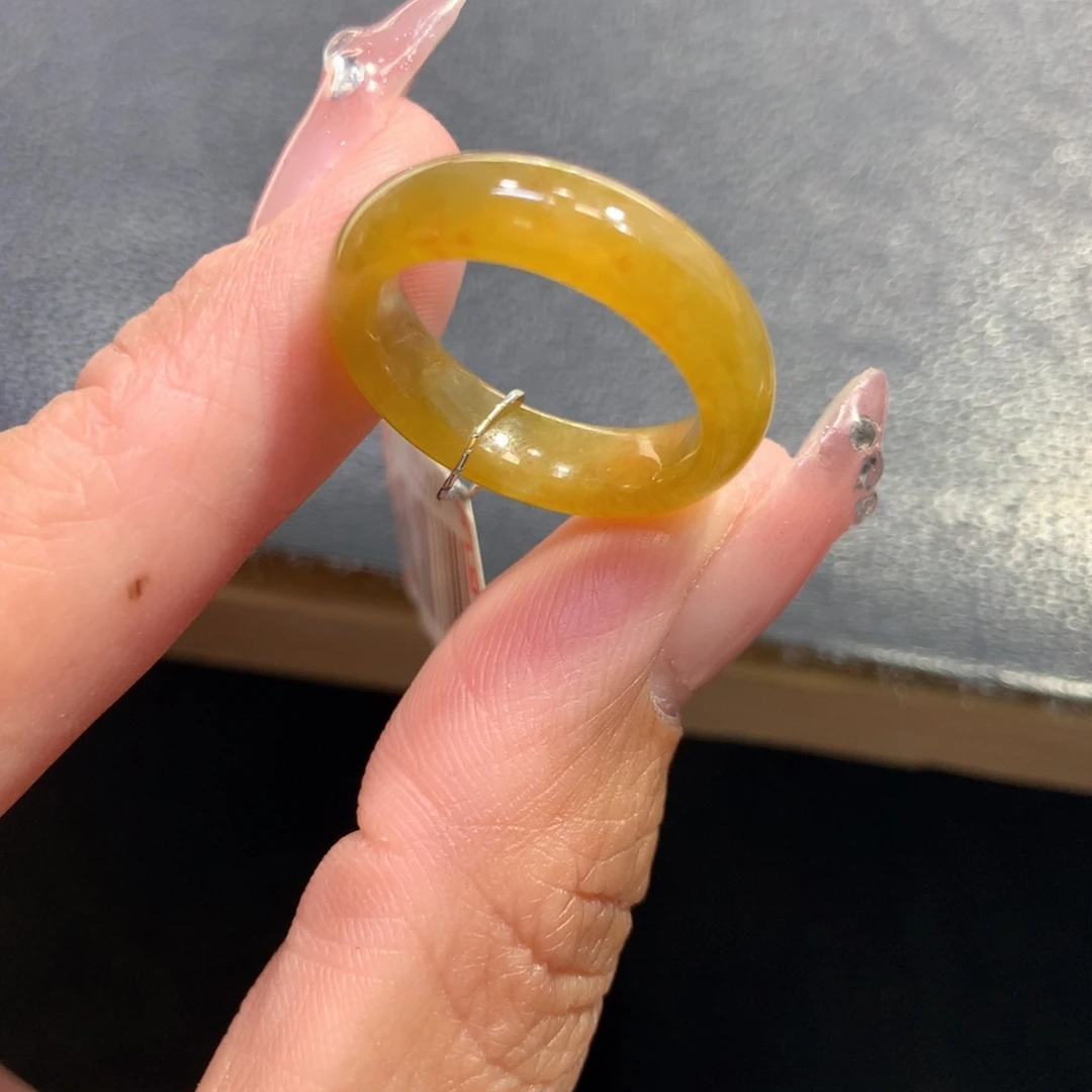 翡翠戒指未镶嵌翡翠