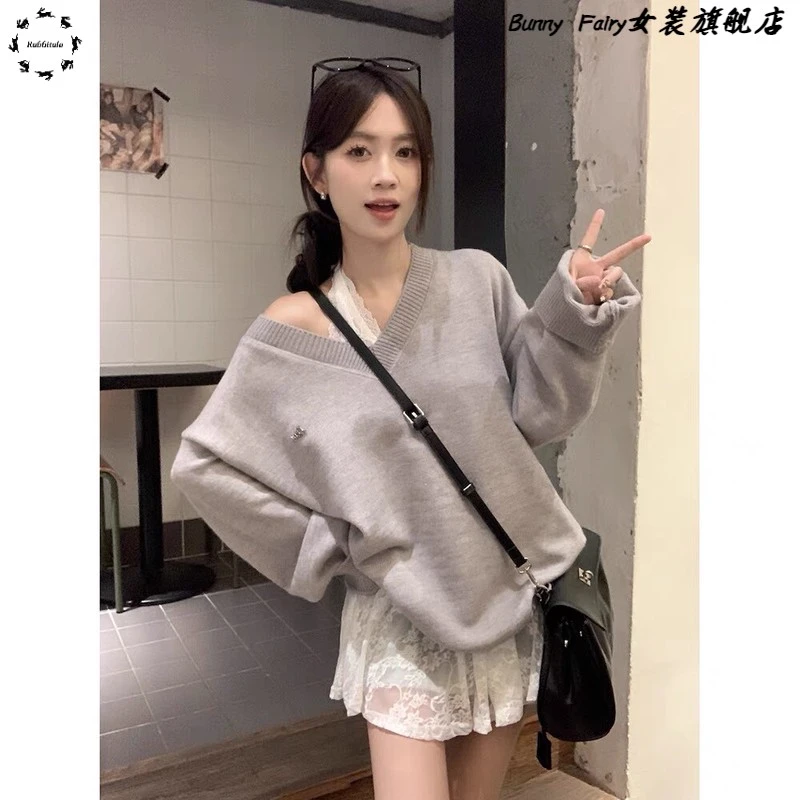 2025早秋新款套头白色v领针织毛衣秋冬季女外穿慵懒风高级感上衣