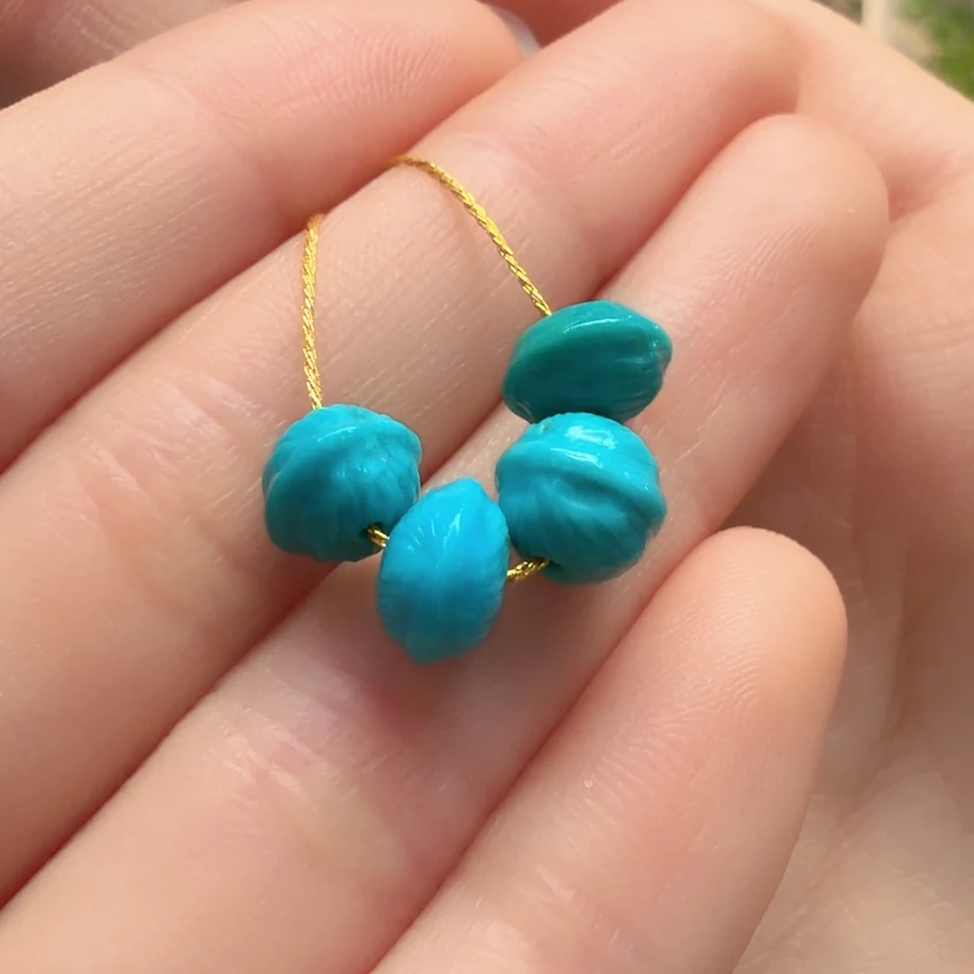 绿松石未镶嵌颈饰