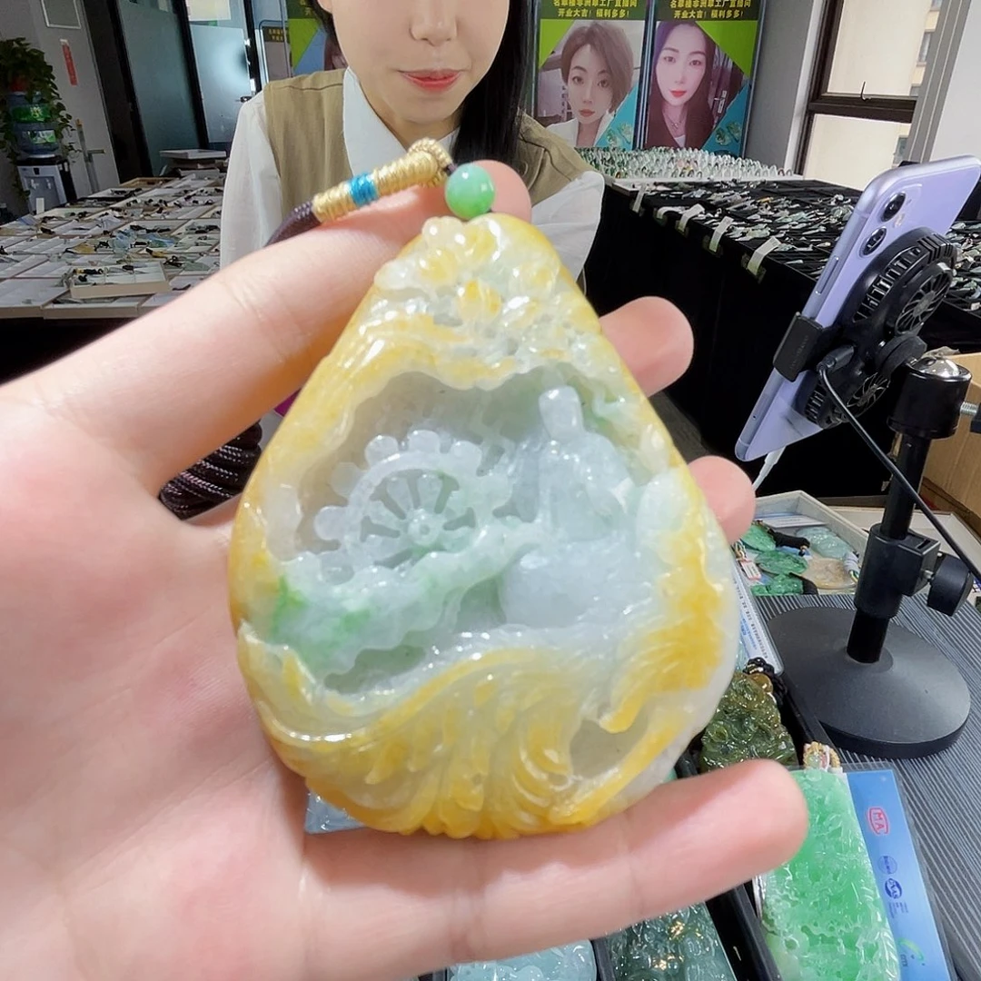 颈饰未镶嵌翡翠一