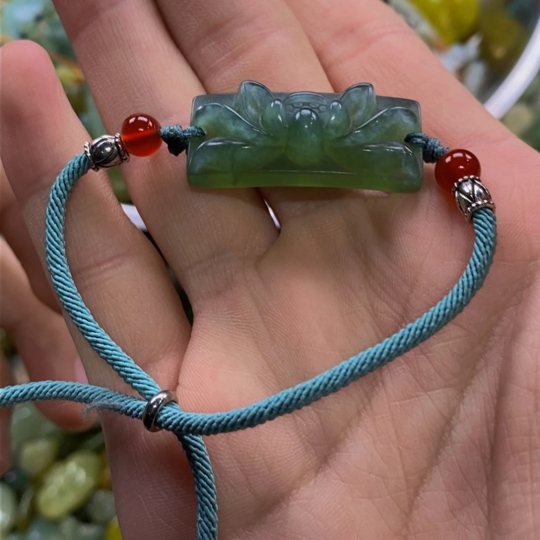 蛇纹石玉吊坠未镶嵌