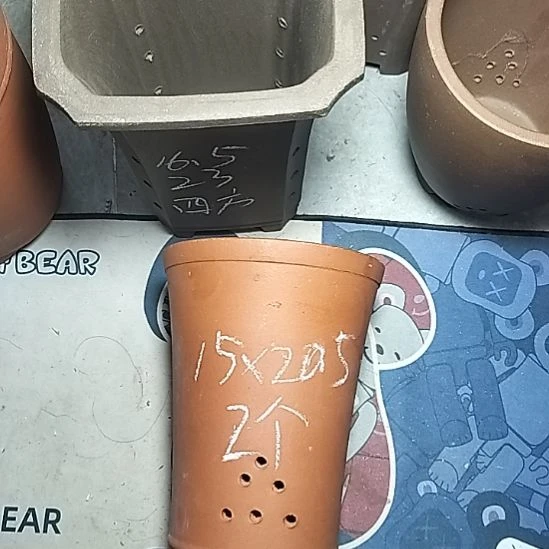 红泥新品两个花盆微瑕