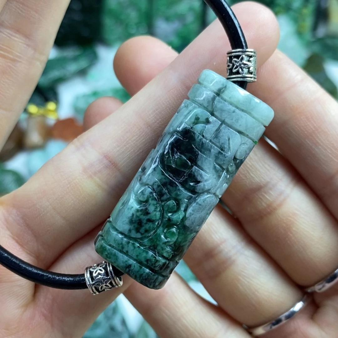 翡翠颈饰未镶嵌吊坠