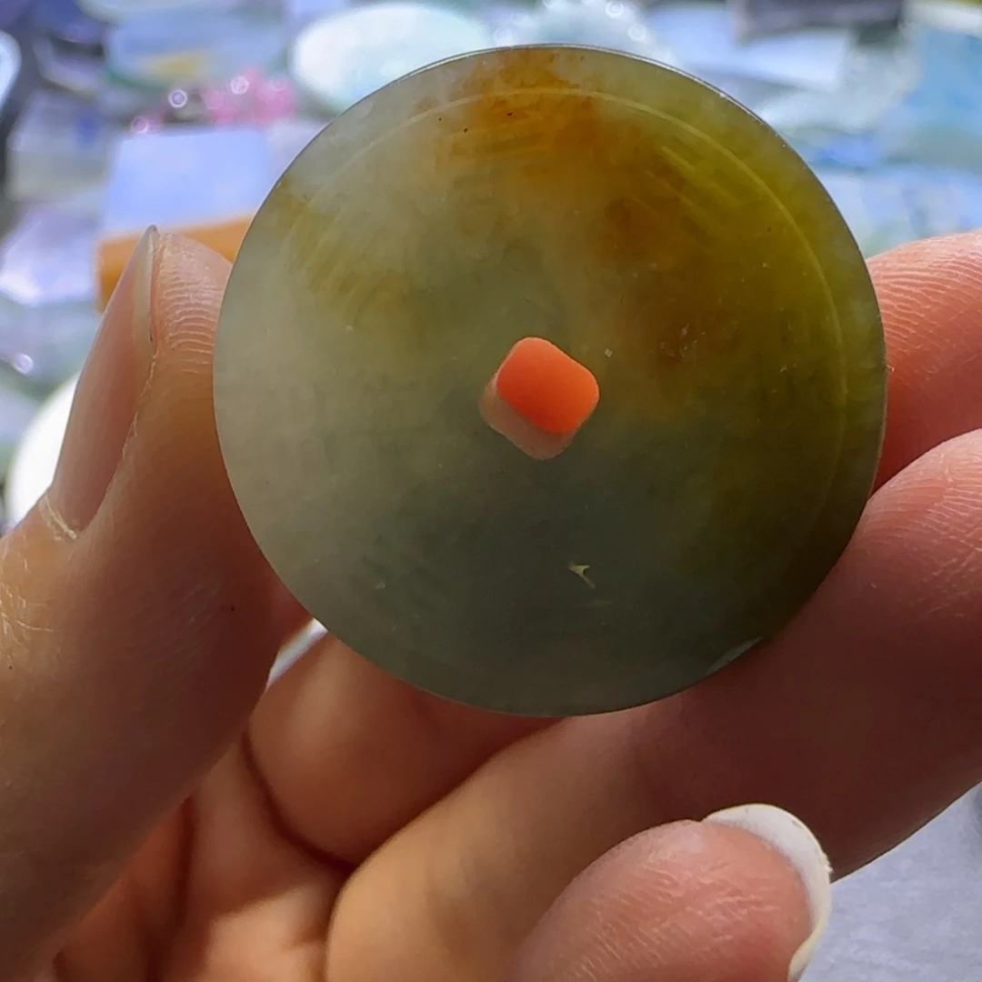 翡翠未镶嵌颈饰定制