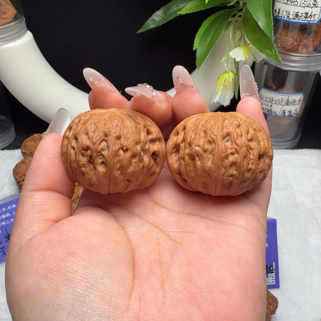 文玩核桃把件铁锤妹妹矮桩43