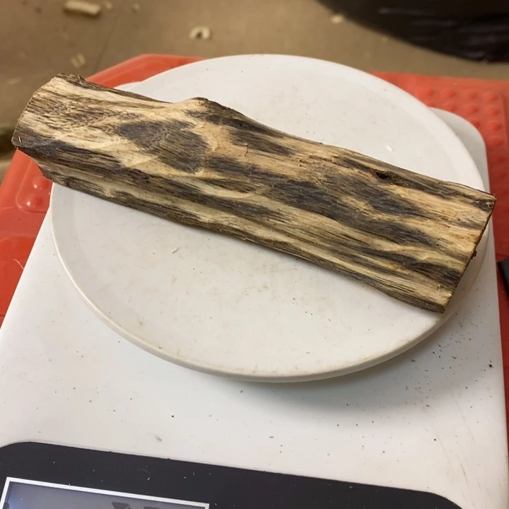 沉香碎屑沉香沉香原材料