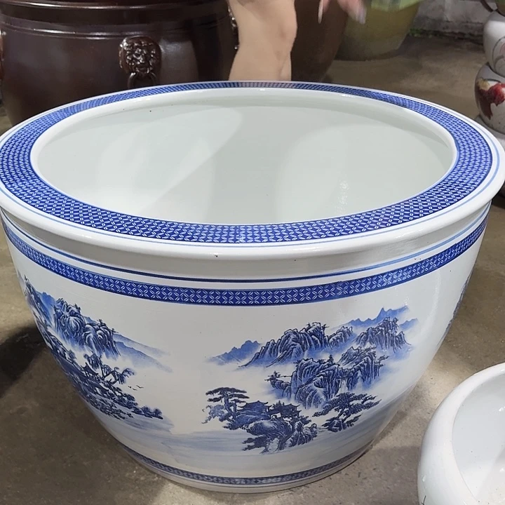 瓷片口径65厘米 高度42厘米