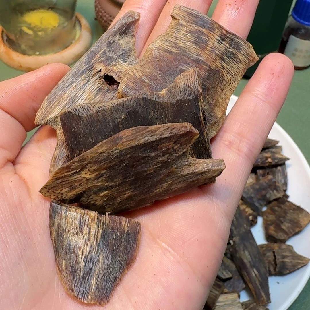 c***b沉香沉香碎屑海南高端陆河树心油老料20克