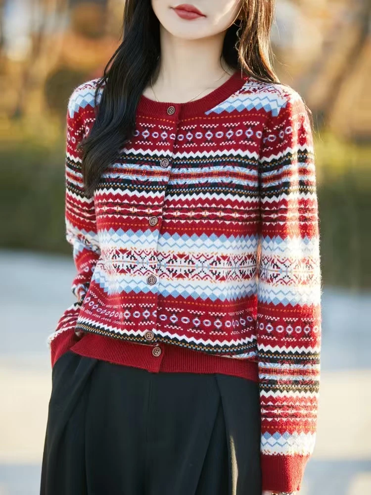 新年战袍费尔岛提花开衫超细毛针织衫圆领毛衣流行时尚百搭女士