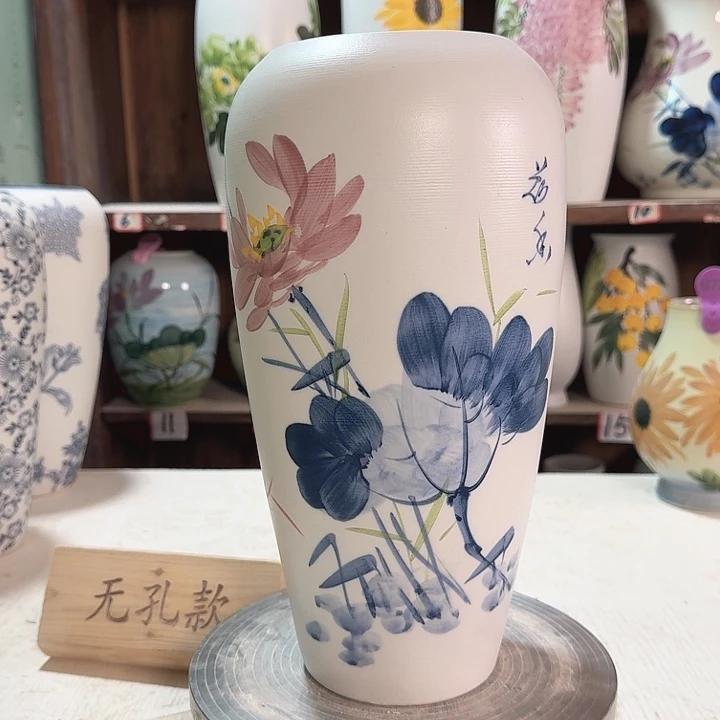 陶大萝卜青花荷花陶瓷