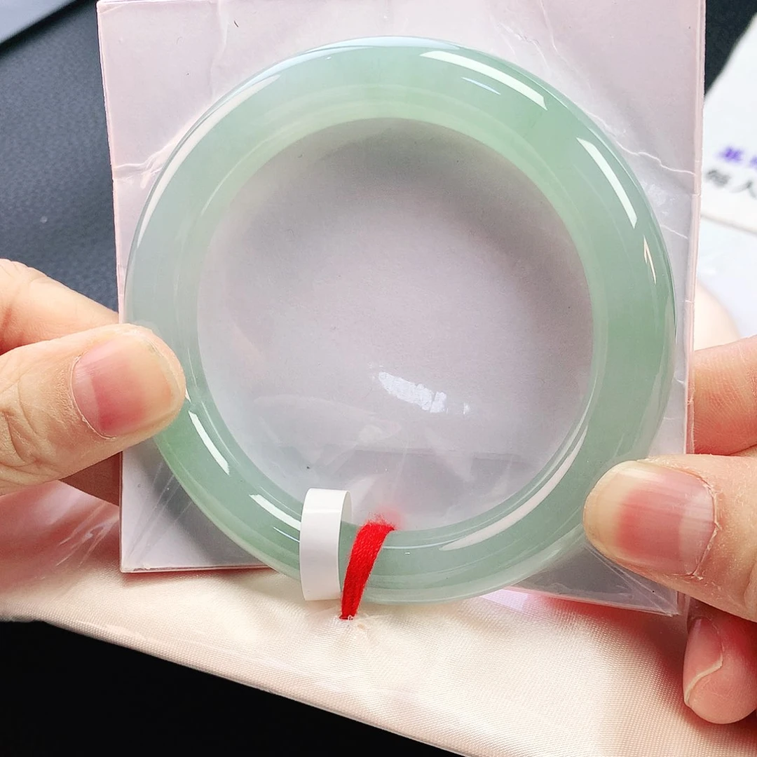未镶嵌手镯翡翠55冰透绿