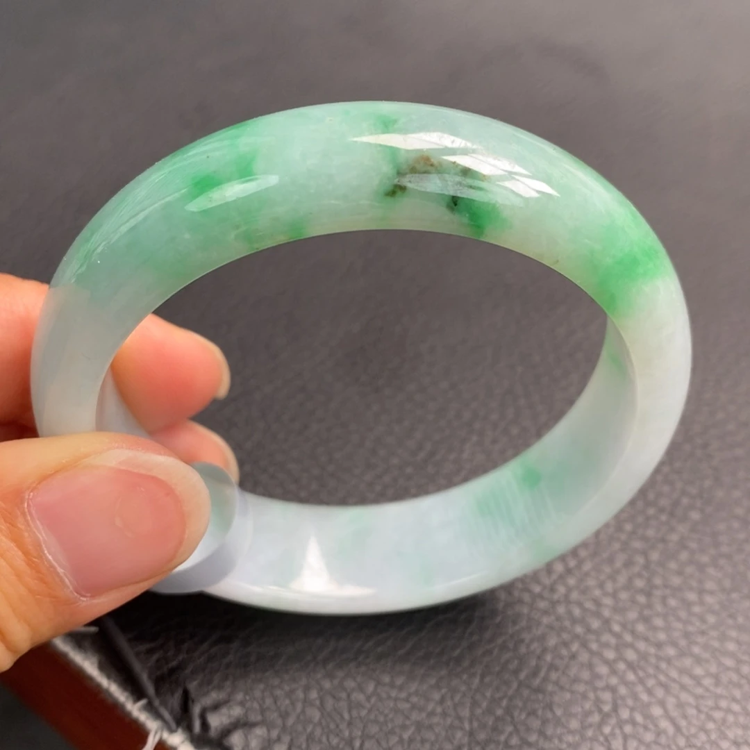 翡翠手镯未镶嵌缅甸翡翠