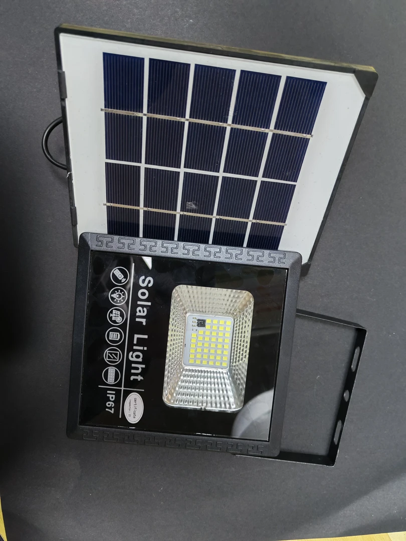 未拆封  遥控定时太阳能庭院灯
