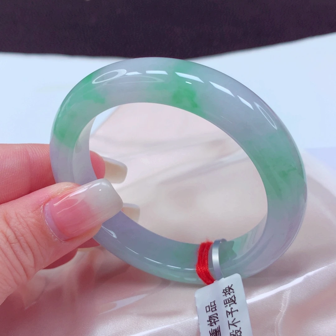 未镶嵌手镯翡翠手镯