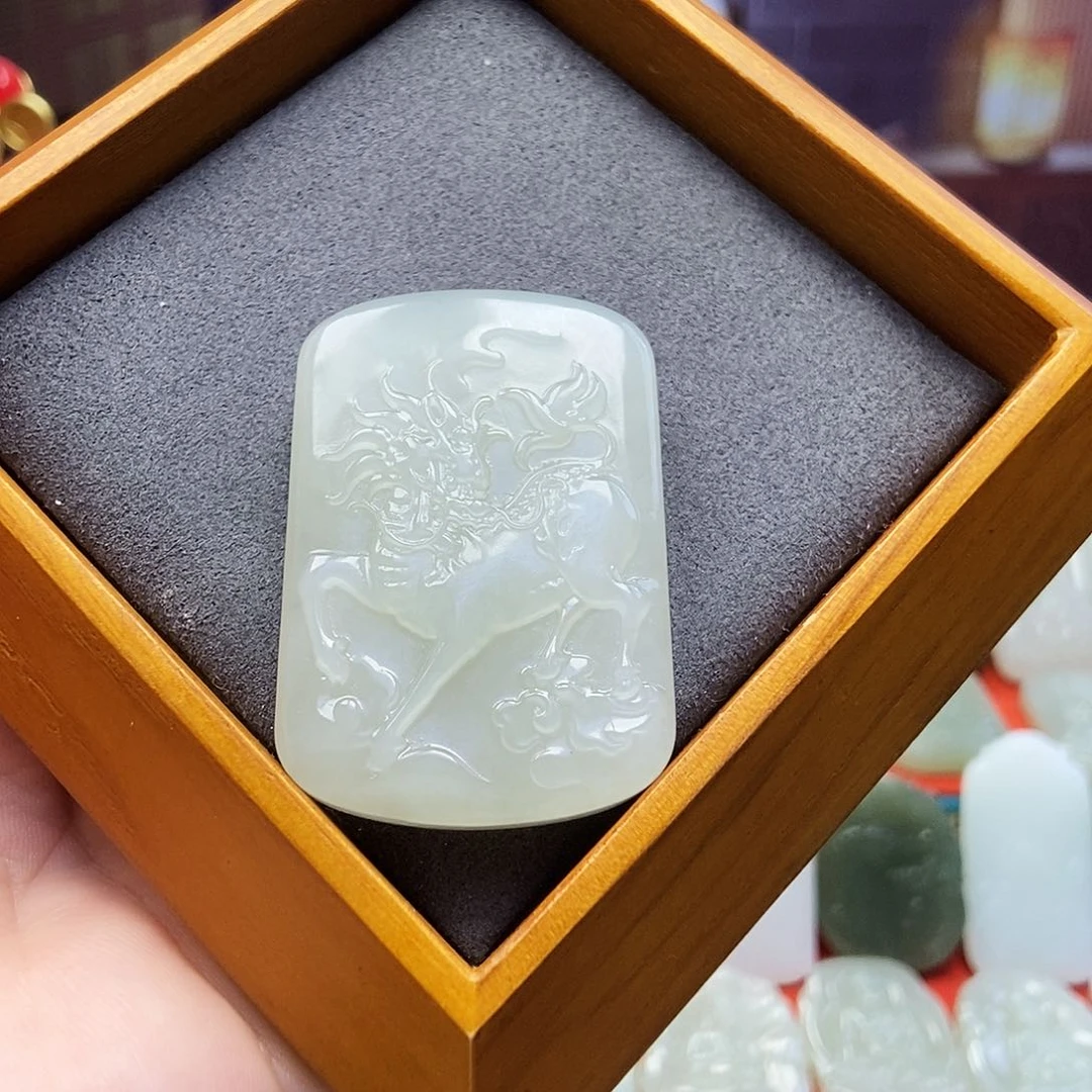 颈饰未镶嵌和田玉杭