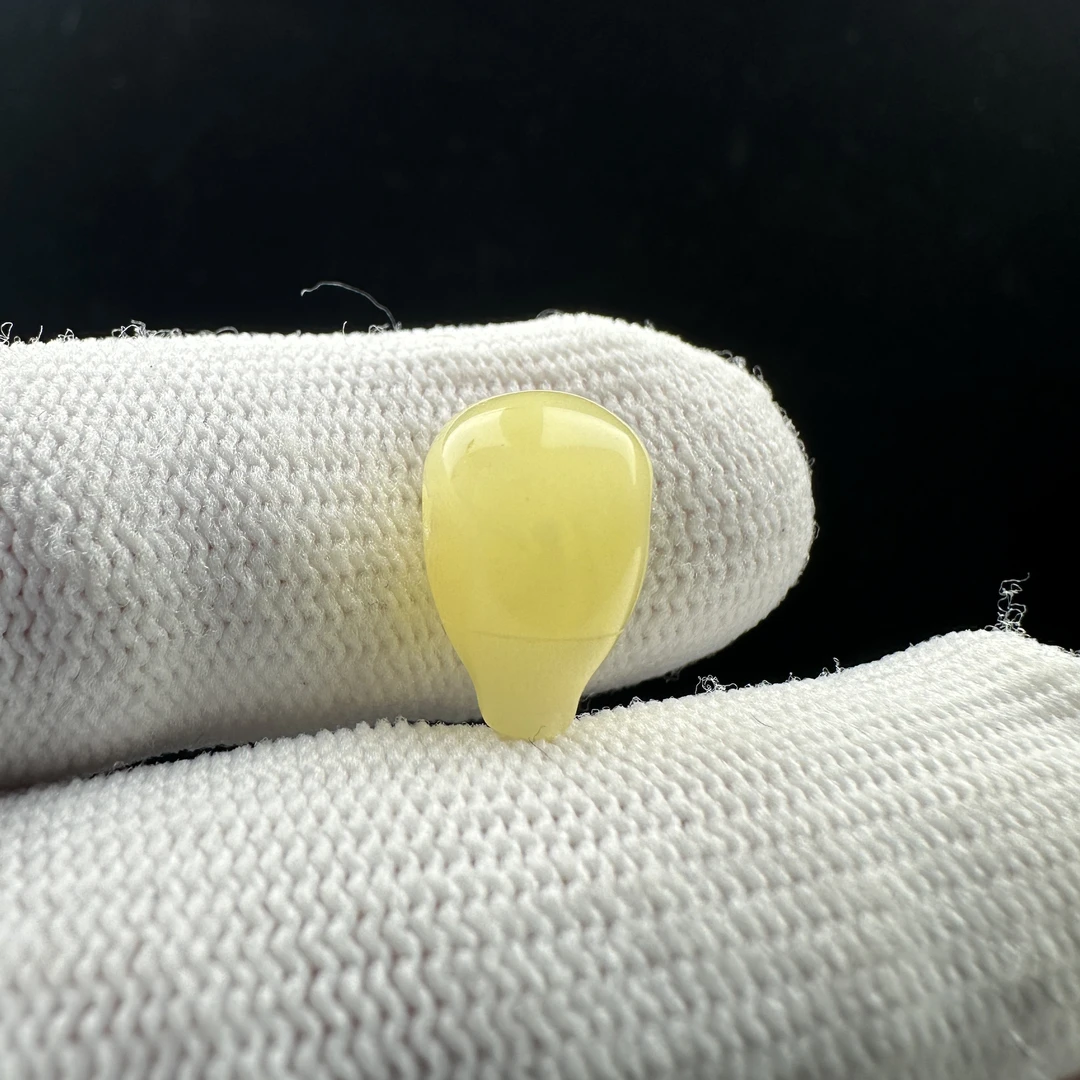 B3683天然蜜蜡瑕疵特价 三通9mm 支持复检 假一罚四