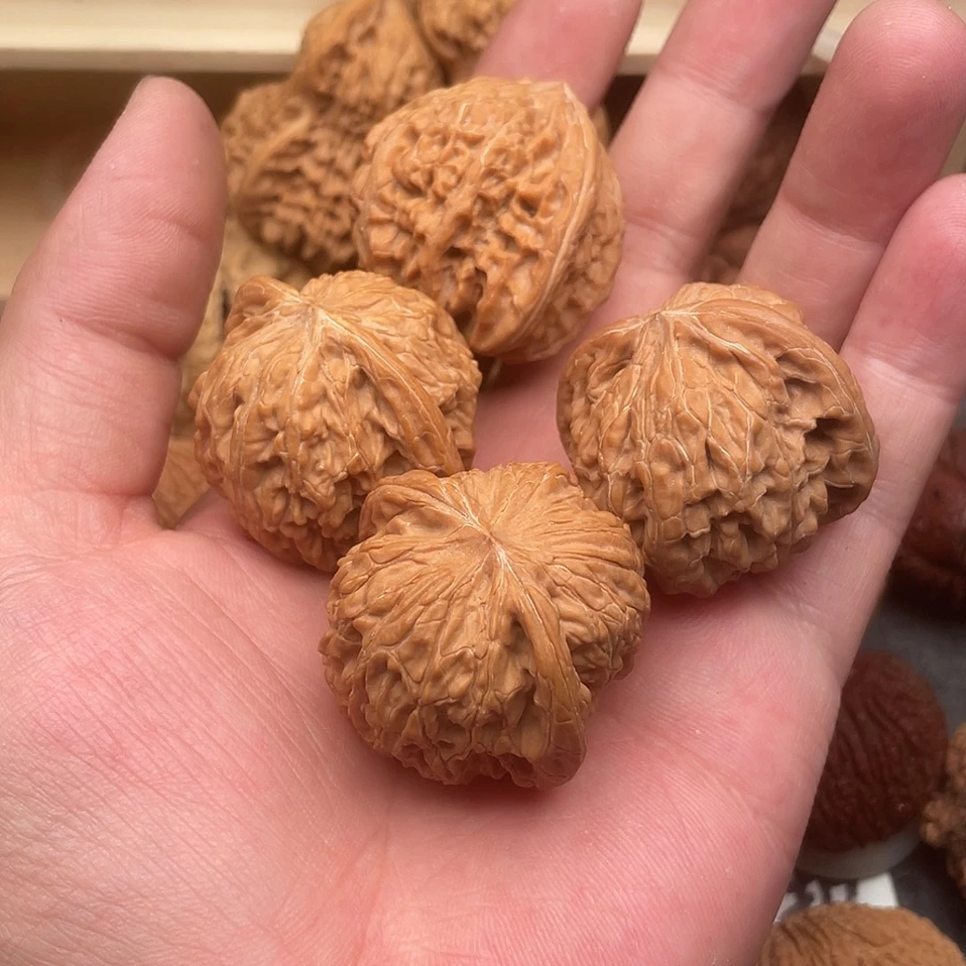 岁***、文玩核桃吊坠磨盘