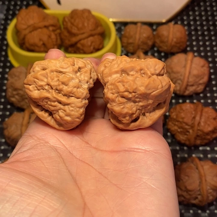 @***扬文玩核桃把件箭毒蛙