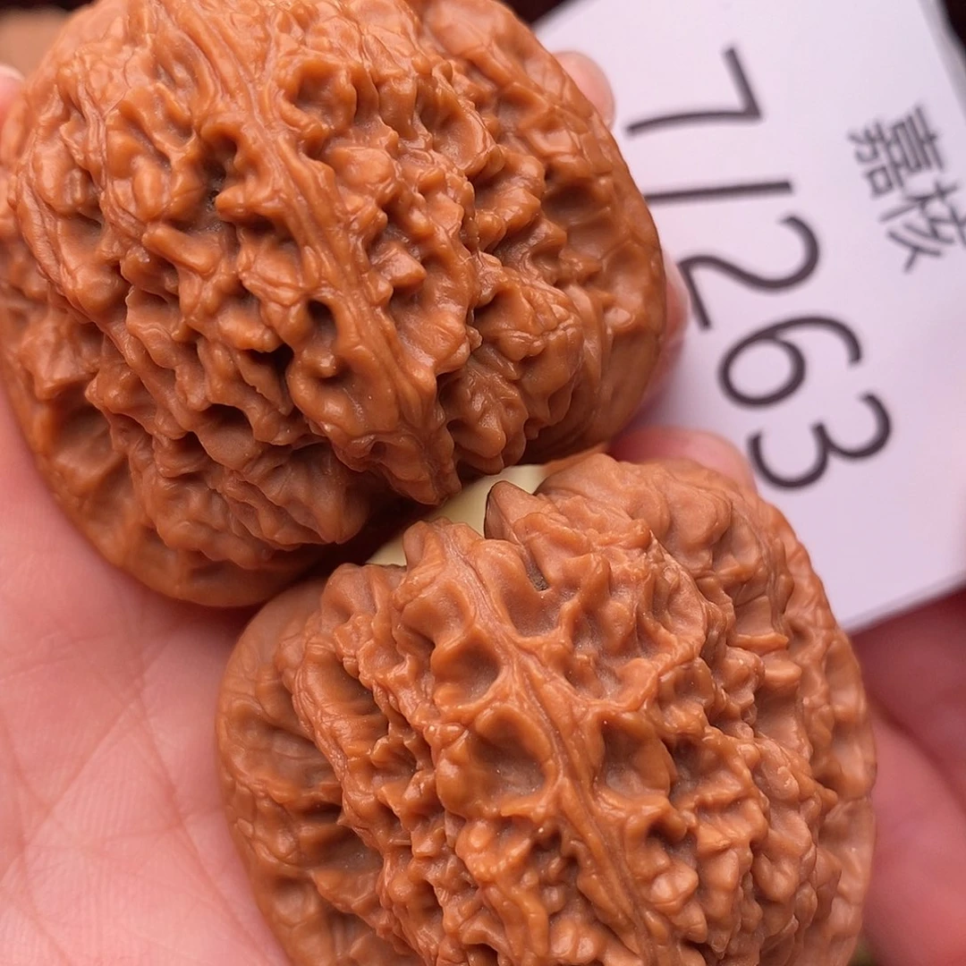文玩核桃把件45南疆石