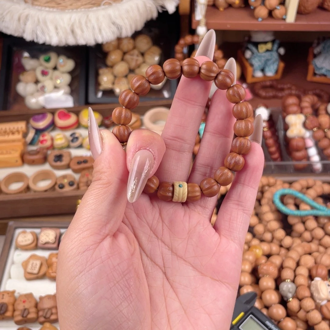 吊坠猴头核桃h****?鲨鱼