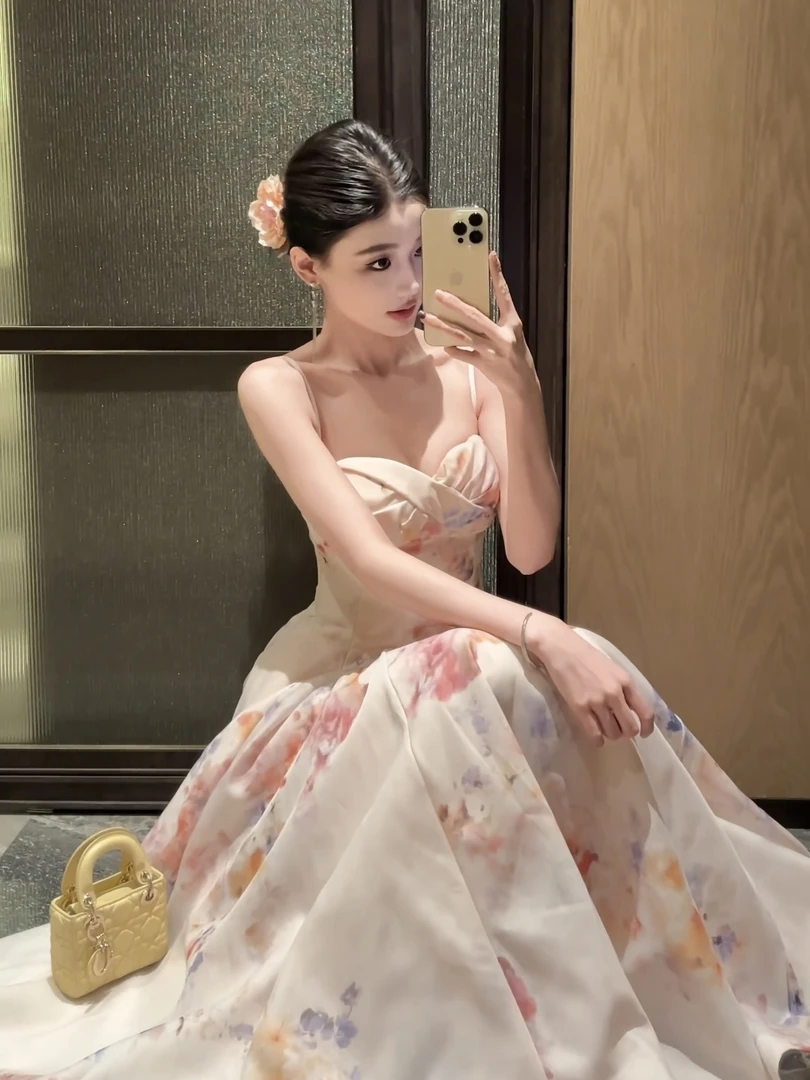 现货春日部【花神】温柔仙气优雅小众设计花瓣吊带收腰连衣裙0962