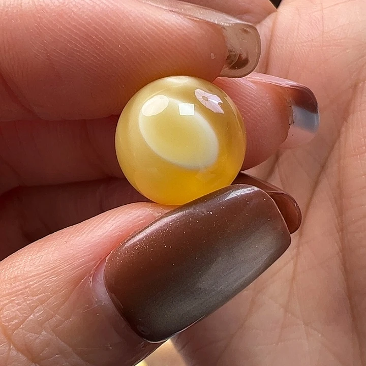 蜜蜡未镶嵌珠宝奇石