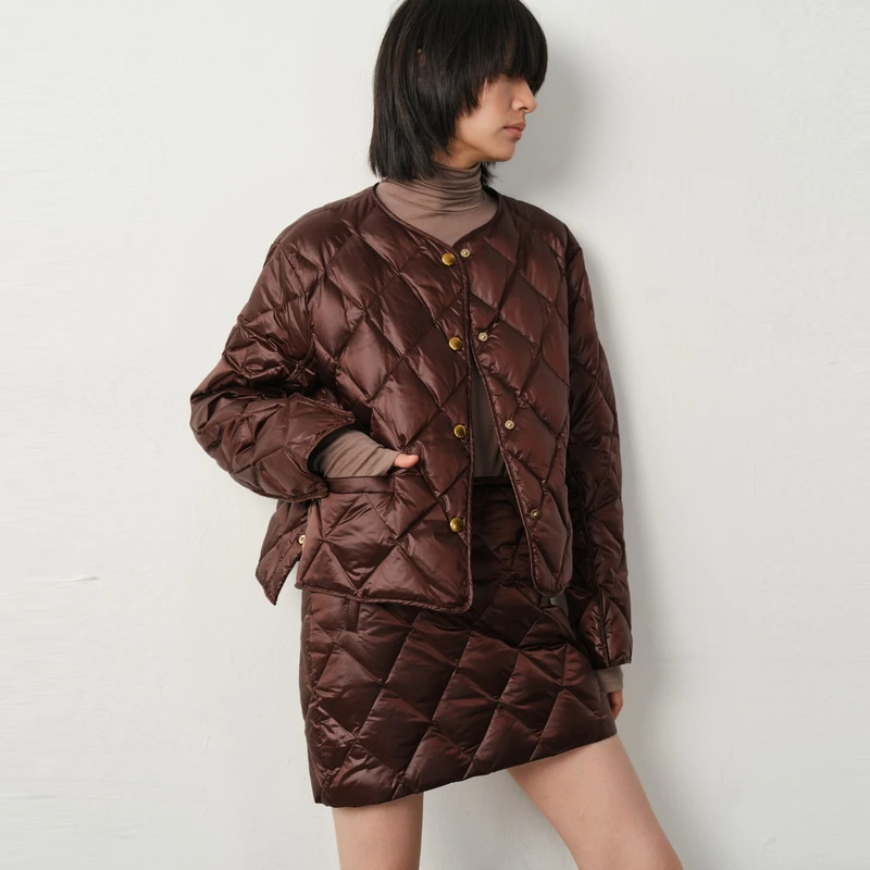 U/TI 安哥拉红菱格锁绒羽绒服复古金扣90绒子无领羽绒外套