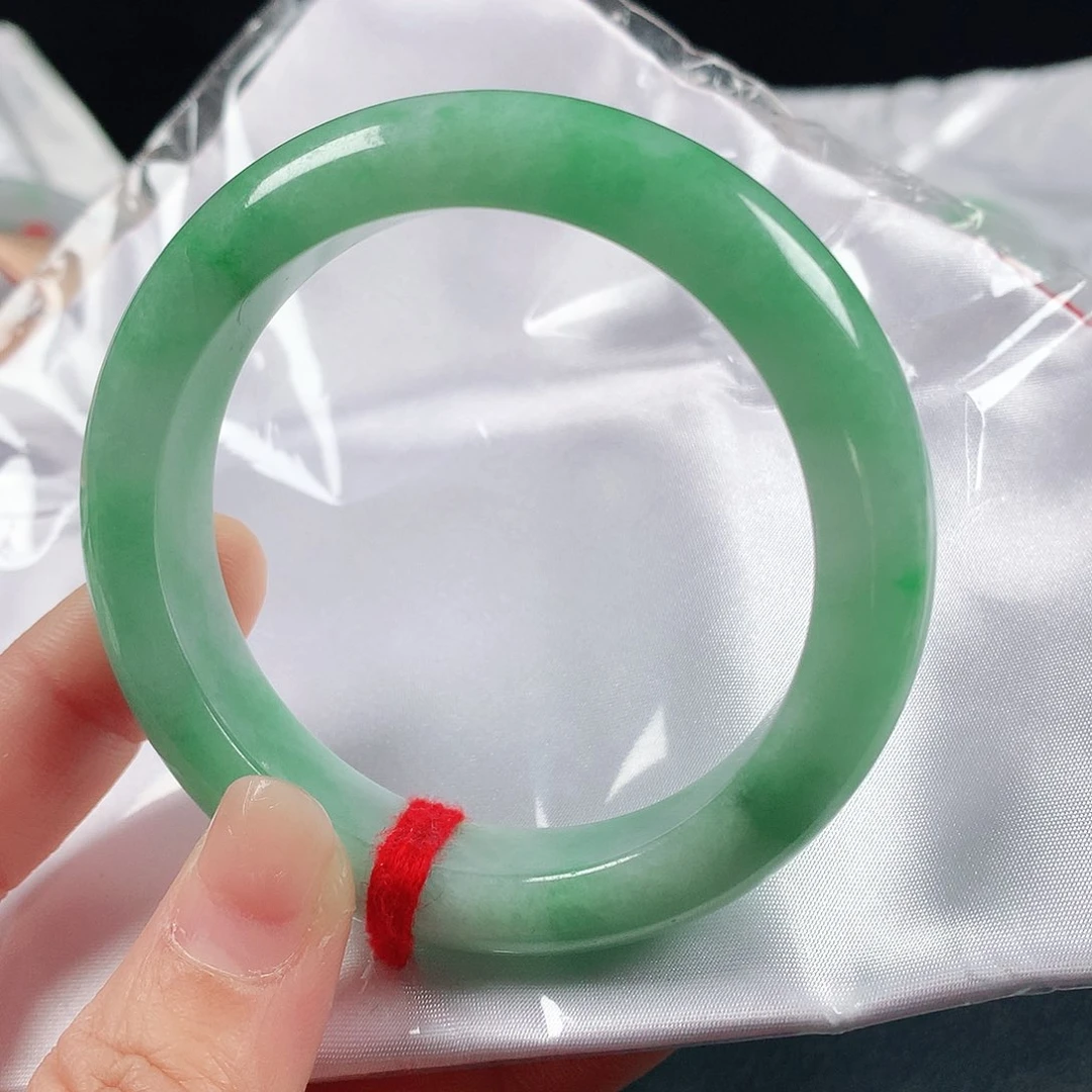 翡翠手镯未镶嵌55圈2246