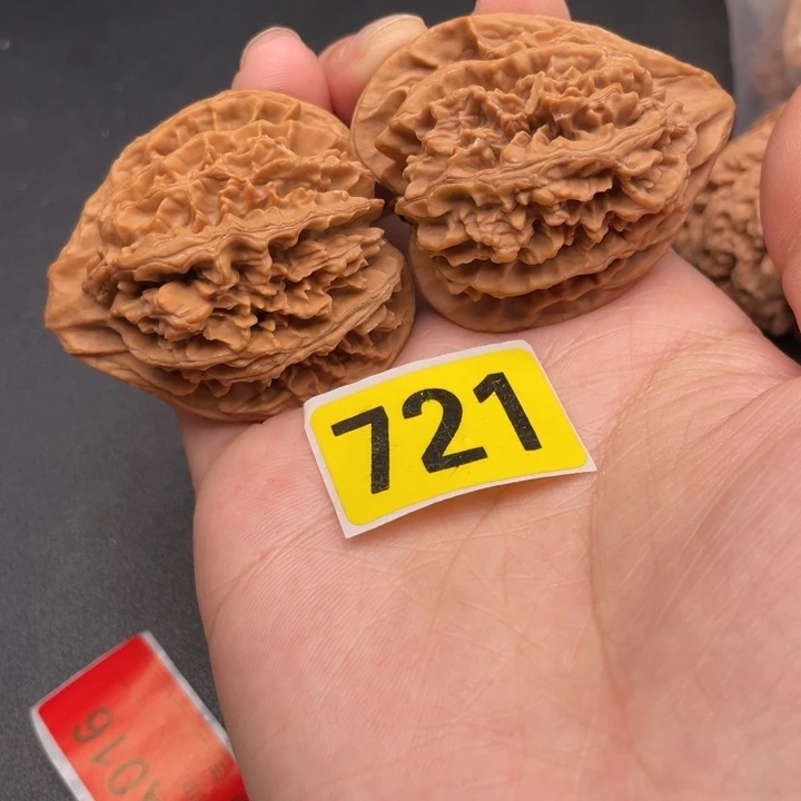 文玩核桃吊坠核桃