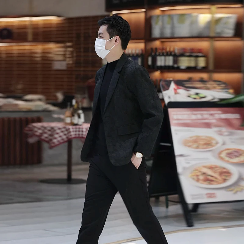 秋装新款男士单排扣小西装潮流帅气暗纹个性休闲黑色西装男西服