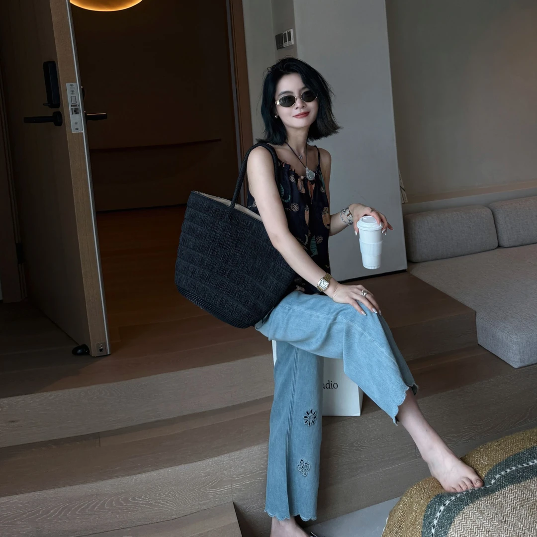 TheLOE/镂空小香香蓝牛高腰刺绣直筒休闲九分阔腿裤#06.22K-G7493