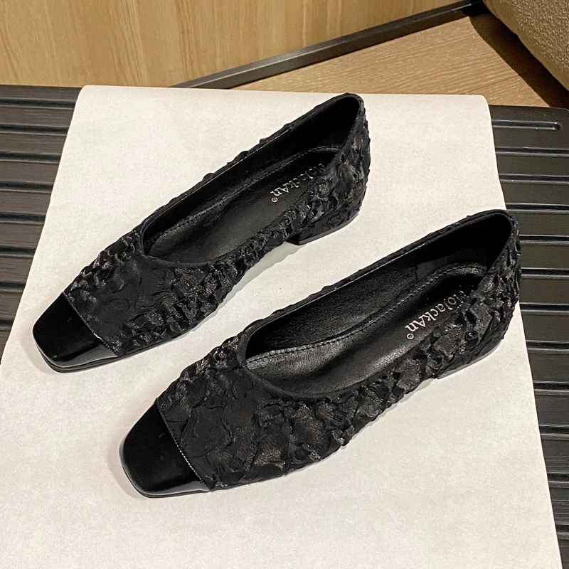 2025春季新款低跟v浅口单鞋女气质百搭配裙子中式温柔鞋平底单鞋