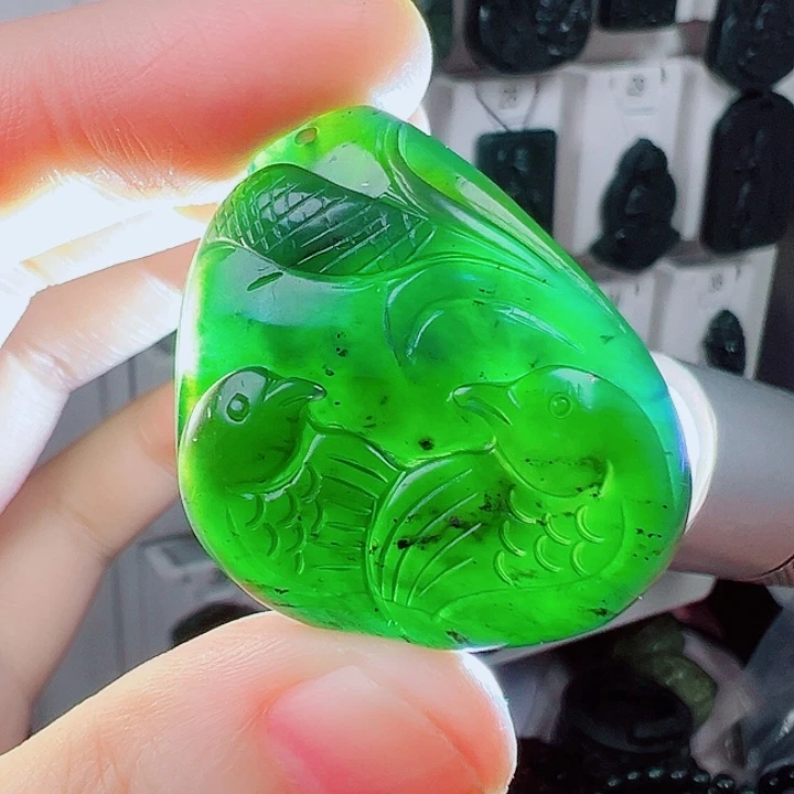 蛇纹石玉颈饰未镶嵌