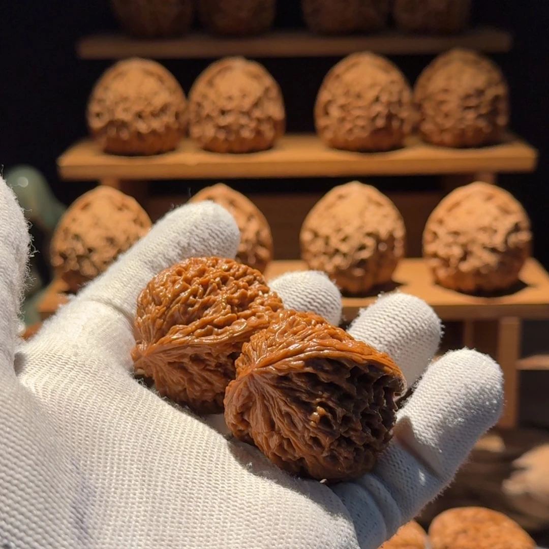 爱***人吊坠文玩核桃球南疆