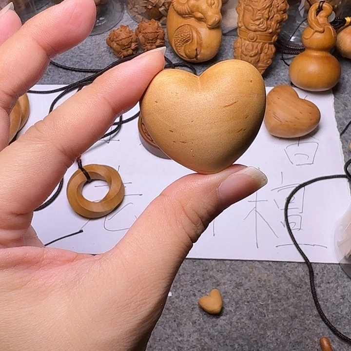 无事牌檀香木老山檀香大爱心微瘤疤