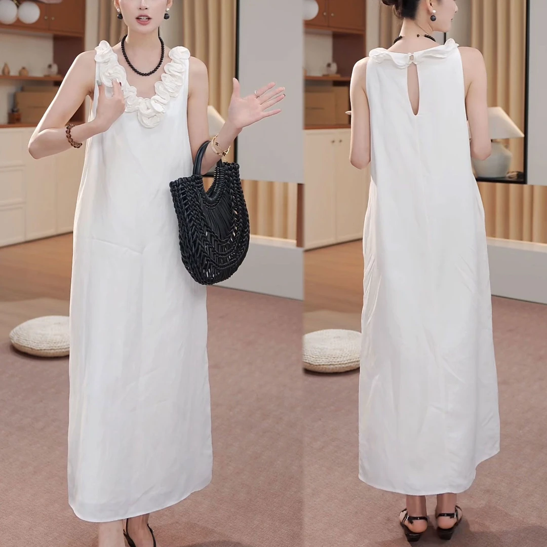 2025夏季新款时尚设计感无袖背心裙子女纯色立体花朵中长款连衣裙