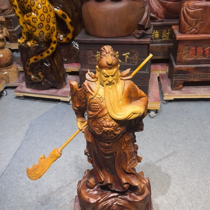 八***斤香樟木香樟木横刀关公一个